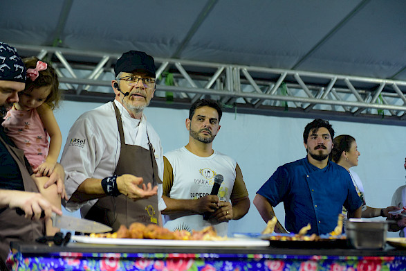 GASTRONOMIA. Festival do Xis atrai 10 mil pessoas para provar o